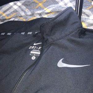 Nike Dri-Fit Turtle Neck / Wind Breaker - Medium Light Weight Wind Breaker